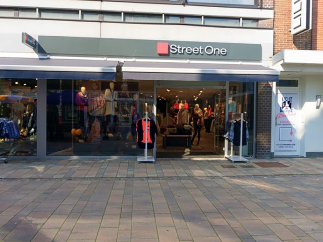 Sreet One  Store